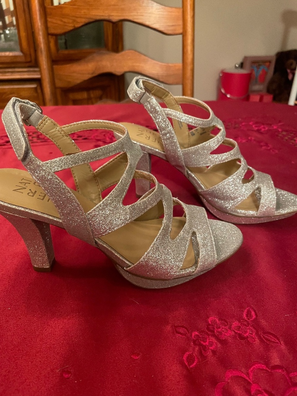Naturalizer Silver Sparkle Heels - Size 6 - Brand New